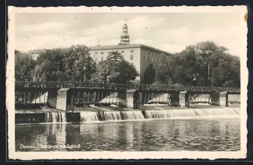 AK Dessau, Gestänge mit Schloss