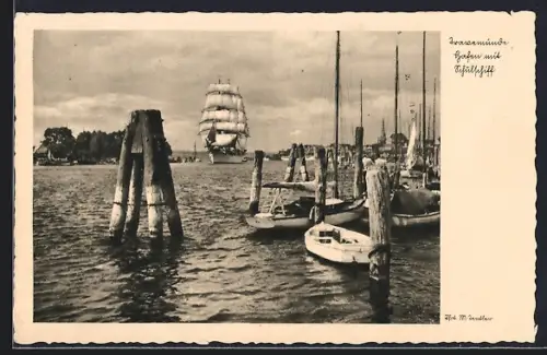 AK Travemünde, Hafen mit Schulschiff