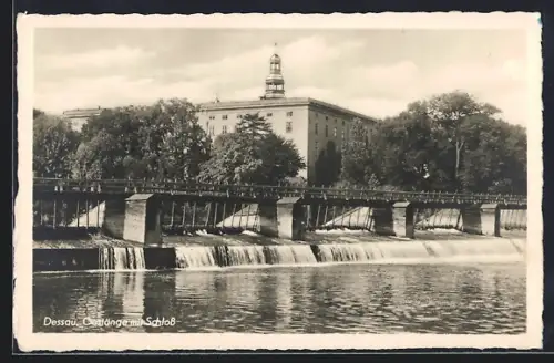 AK Dessau, Gestänge mit Schloss