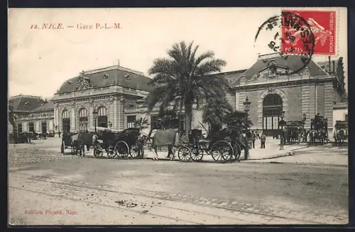 AK Nice, Gare P. L. M., Pferdekutschen vor dem Bahnhofsgebäude