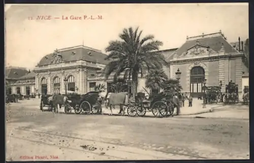 AK Nice, Gare P. L. M., Pferdekutschen vor dem Bahnhofsgebäude