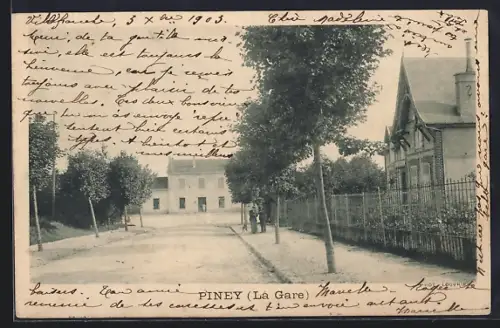 AK Piney, La Gare