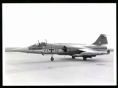 Fotografie Flugzeug Lockheed F-104 Starfighter 22-99 Marine-Geschwader der Bundeswehr