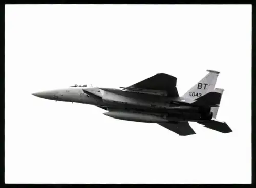 Fotografie Flugzeug Kampfjet Douglas F-15 Eagle der USAF BT AF76043