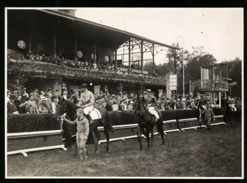 57 Fotografien G. Zschäpitz, Leipzig, Ansicht Leipzig, Pferderennen, Galopp-Rennbahn Scheibenholz, Dresden, Karlshorst 0