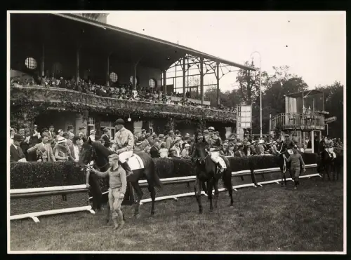 57 Fotografien G. Zschäpitz, Leipzig, Ansicht Leipzig, Pferderennen, Galopp-Rennbahn Scheibenholz, Dresden, Karlshorst