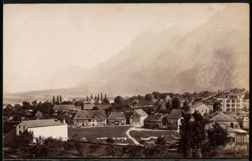 Fotografie unbekannter Fotograf, Ansicht St. Maurice, Blick auf den Ort