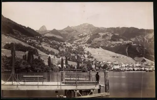 Fotografie unbekannter Fotograf, Ansicht Montreux-Clarens, Bootsanleger mit Blick nach der Stadt