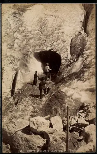 Fotografie unbekannter Fotograf, Ansicht Grindelwald, Grotte de Glace a Grindelwald, Grindelwaldgletscher