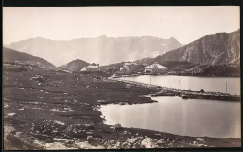 Fotografie unbekannter Fotograf, Ansicht St. Gotthard, Blick zum Gotthard Hotel