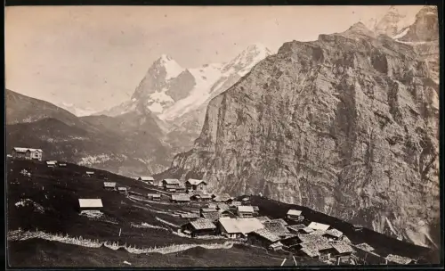 Fotografie unbekannter Fotograf, Ansicht Mürren, Blick nach dem Ort und zum Eiger