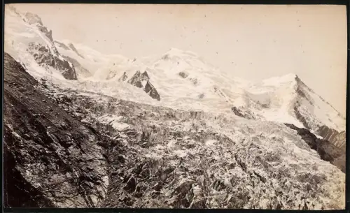 Fotografie unbekannter Fotograf, Ansicht Chamonix, Blick auf den Glacier des Bossons, Gletscher