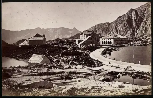Fotografie unbekannter Fotograf, Ansicht St. Gotthard, das Gotthard Hotel auf dem Gotthard
