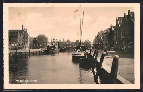 AK Maassluis, Haven