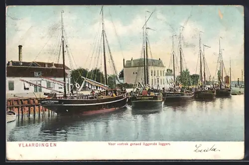 AK Vlaardingen, Voor vertrek gereed liggende loggers