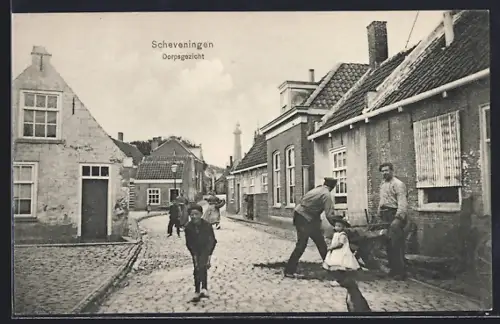 AK Scheveningen, Dorpsgezicht, Strasse mit Wohnhäusern