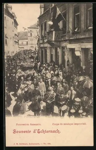 AK Echternach, Procession dansante, Corps de musique improvisé