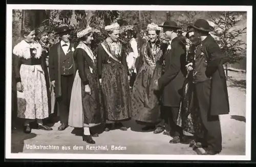AK Paare in Volkstrachten aus dem Renchtal, Baden