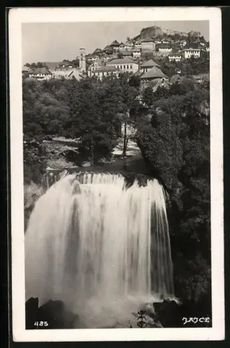 AK Jajce, Ortsansicht mit Wasserfall