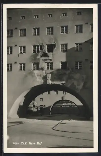 AK Wien, Februaraufstand 1934, Gemeindebau Marx Hof nach den Kämpfen