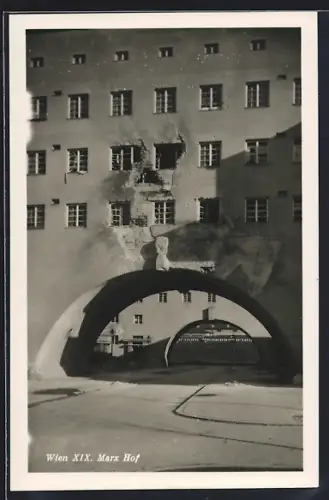 AK Wien, Partie im Marx Hof, Beschossenes Gebäude