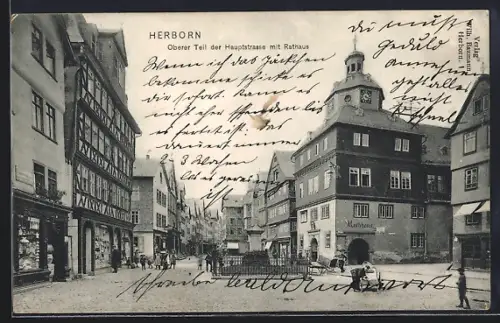 AK Herborn / Dillkreis, Oberer Teil der Hauptstrasse, Rathaus