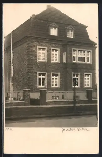Foto-AK Kassel, Gebäude mit Fahnenmast, 1935
