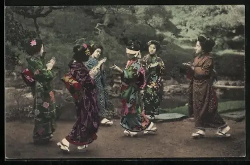 AK Japanerinnen im Kimono spielen Blinde Kuh