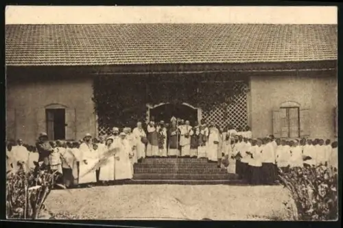AK Uganda, Kirche, Priesterwijding 1921