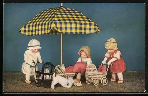 AK Szenen aus dem Leben nachgestellt mit Käthe Kruse-Puppen, Puppenmuttis unterm Sonnenschirm