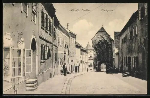 AK Haslach /Ob.-Oest., Windgasse mit Tor