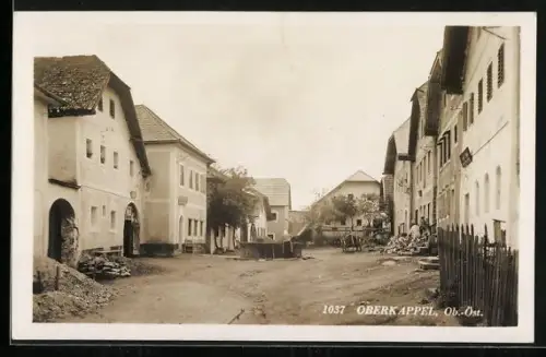 AK Oberkappel /Ob.-Öst., Strassenpartie mit Brunnen