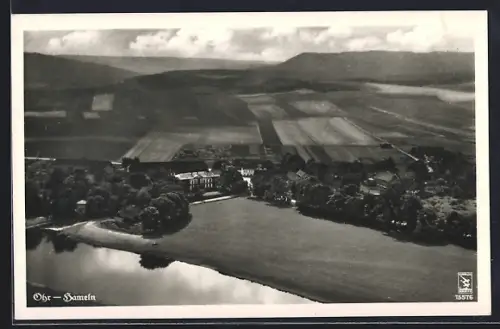 AK Hameln-Ohr, Ortsansicht mit Feldern und Fluss