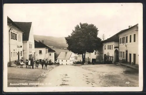 AK Ulrichsberg /O.-Oe., Ortsansicht, Kinder auf der Strasse