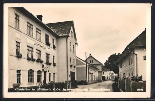 AK Altenfelden im Mühlkreis, Strassenpartie mit Gemeindehaus