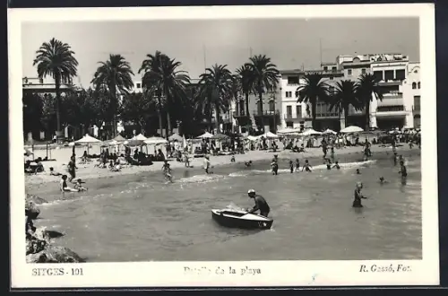 AK Sitges, Detalle de la playa