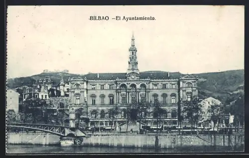 AK Bilbao, El Ayuntamiento