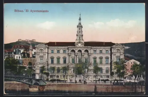 AK Bilbao, El Ayuntamiento