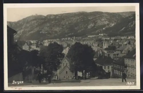 AK Bergen, Blick über die Dächer