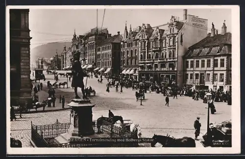 AK Bergen, Torvalmending med Holbergs Statue