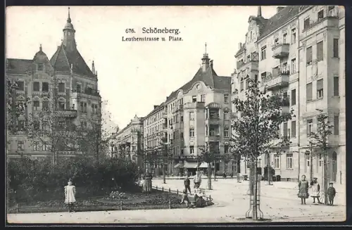 AK Schöneberg, Leuthenstrasse und Platz mit Geschäft von Wilhelm Hass