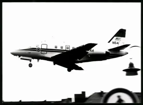 Fotografie Flugzeug North-American T-39 FAA N64 im Anflug auf Berlin-Tempelhof