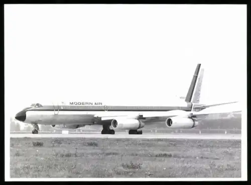 Fotografie Flugzeug Convair 990A Coronado Modern Air N5607