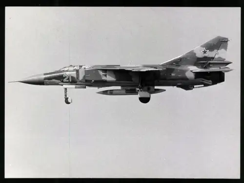 Fotografie Flugzeug Kampfjet Mikojan-Gurewitsch MiG-23 der Sowjet - Luftstreitkräfte