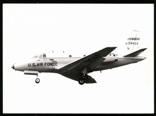 Fotografie Flugzeug North-American T-39 USAF 24453
