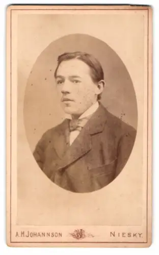 Fotografie A. H. Johannson, Niesky, Horkaerstr. 10, Samuel Steinmann im Porträt