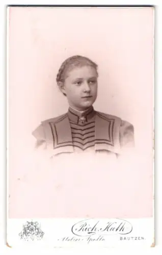 Fotografie Rich. Huth, Bautzen, Schülergasse, Katharina Hüttig als junges Mädchen