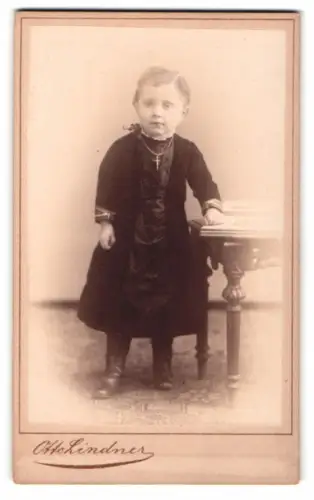 Fotografie Otto Lindner, Berlin, König-Str. 30, Anna Gock als kleines Mädchen