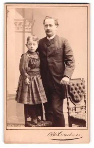 Fotografie Otto Lindner, Berlin, C. König-Strasse 30, Herrmann Gock mit seiner Tochter Anna