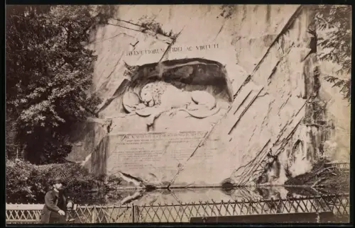 Fotografie unbekannter Fotograf, Ansicht Luzern, das Löwendenkmal, Luzerner Löwe